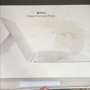 Used Apple iPad Magic Keyboard Folio - Silver
